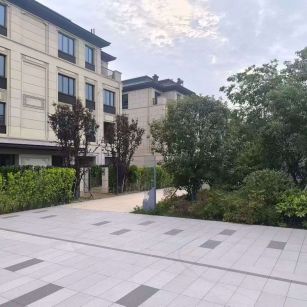 杭州 芝麻白与芝麻白搭配铺装，尺寸1200*600