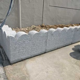 杭州 芝麻白花岗岩花边石铺装效果图