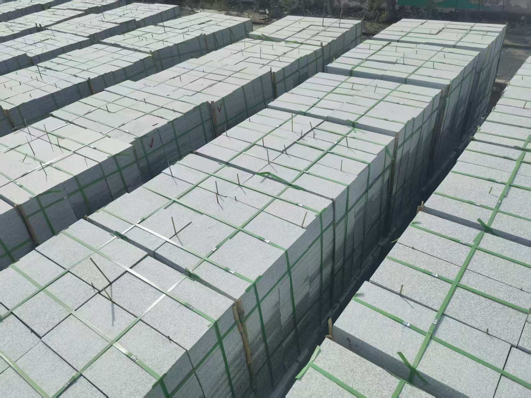 杭州 芝麻白1.8公分火烧300*600地铺，清仓大甩卖