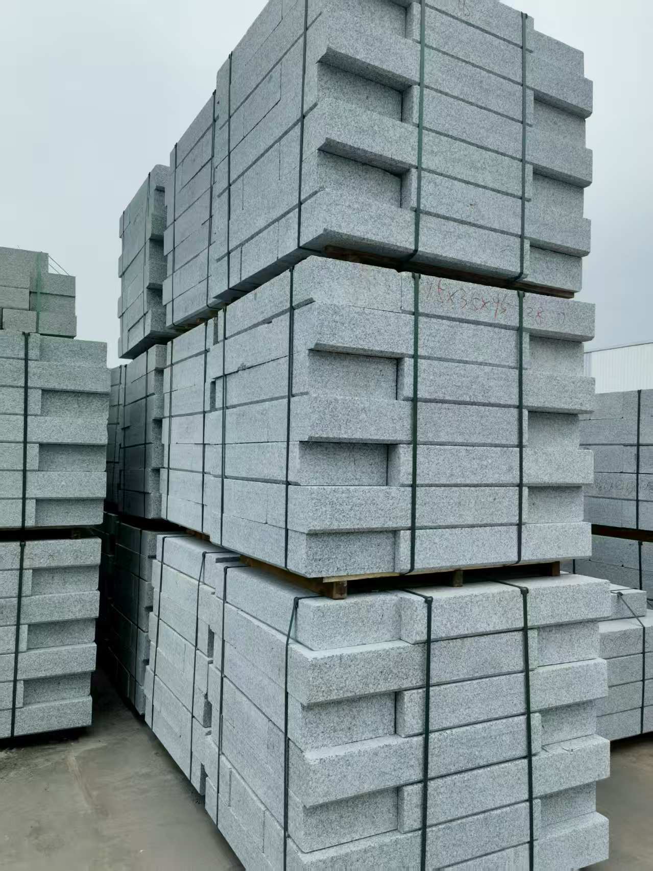 杭州 路沿石，板板正正的路沿石