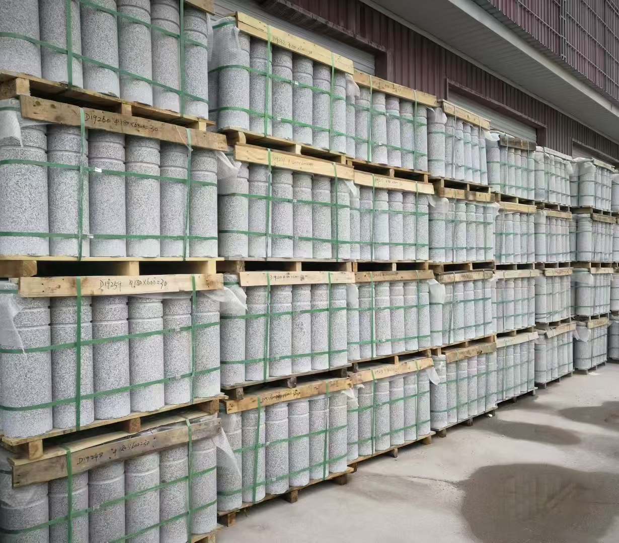 杭州 芝麻白挡车柱、阻车桩、隔离柱